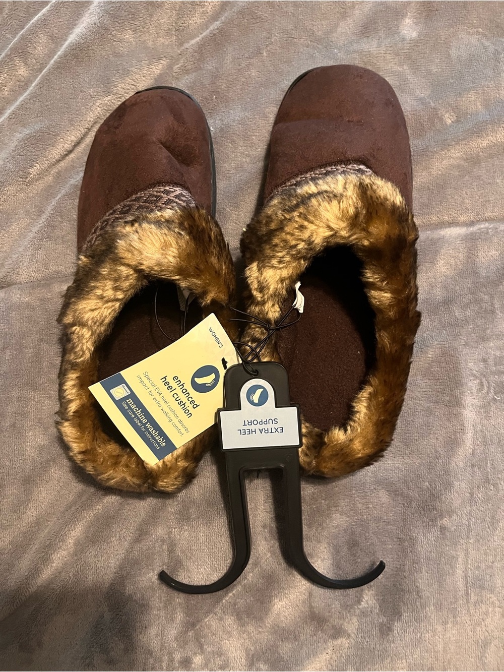 Isotoner Slippers NWT size 7.5/8